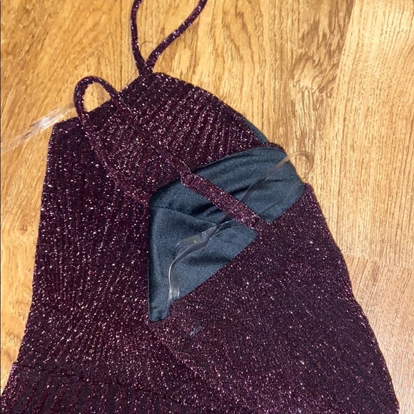 Beautiful sparkly burgundy jumpsuit - Picture 9 of 9